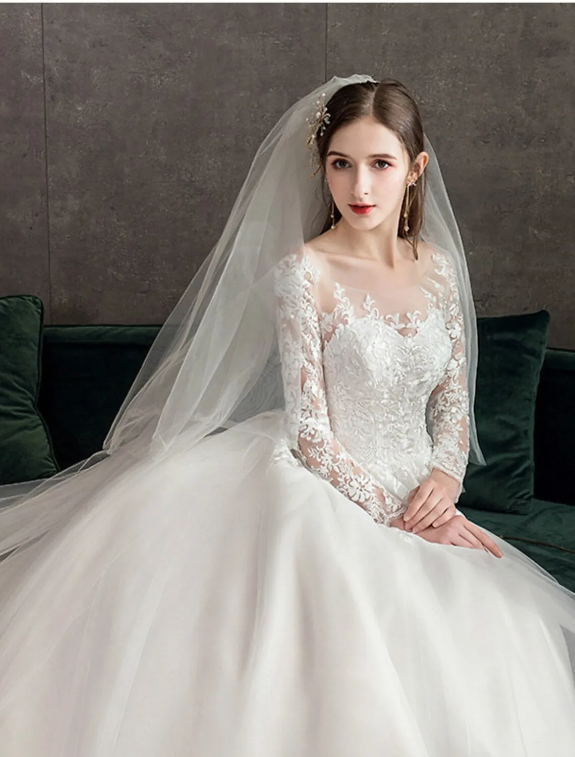 Luolandi Engagement Formal Fall Wedding Dresses Ball Gown Illusion Neck Long Sleeve Cathedral Train Lace Bridal Gowns