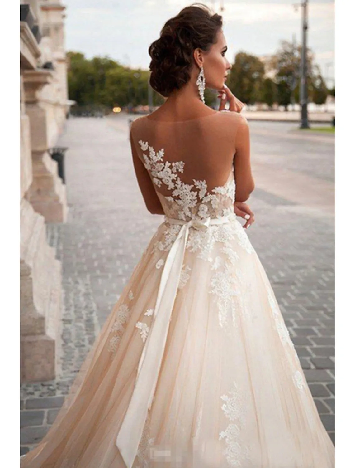 Luolandi Engagement Open Back Formal Wedding Dresses Ball Gown Illusion Neck Sleeveless Court Train Satin Bridal Gowns