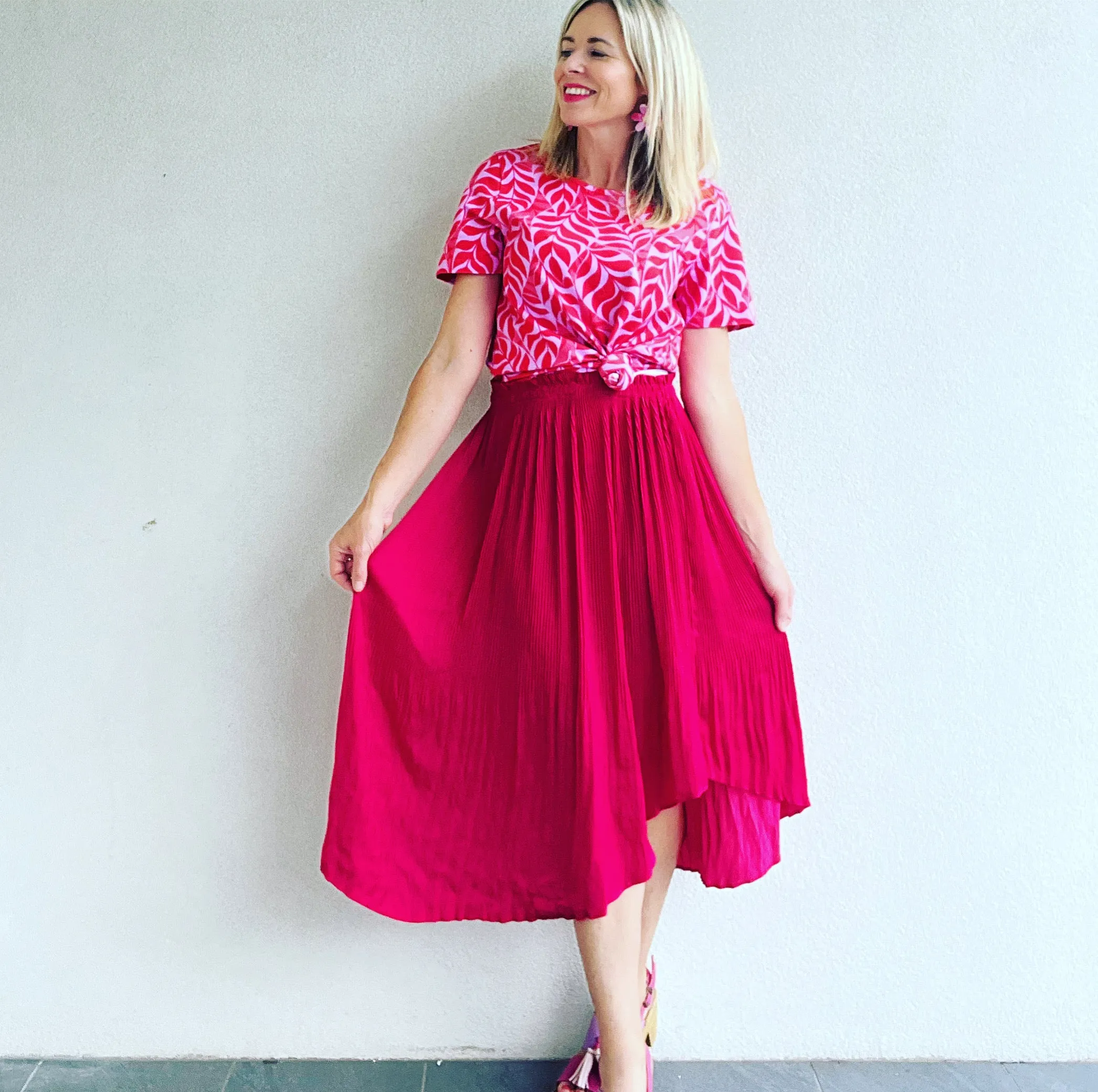 Unbe-leaf-able Everyday Tee Pinks